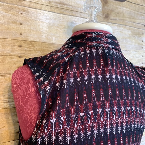 H&M Sleeveless Ikat Tribal Navy Button Blouse Sz 4 - Picture 4 of 6